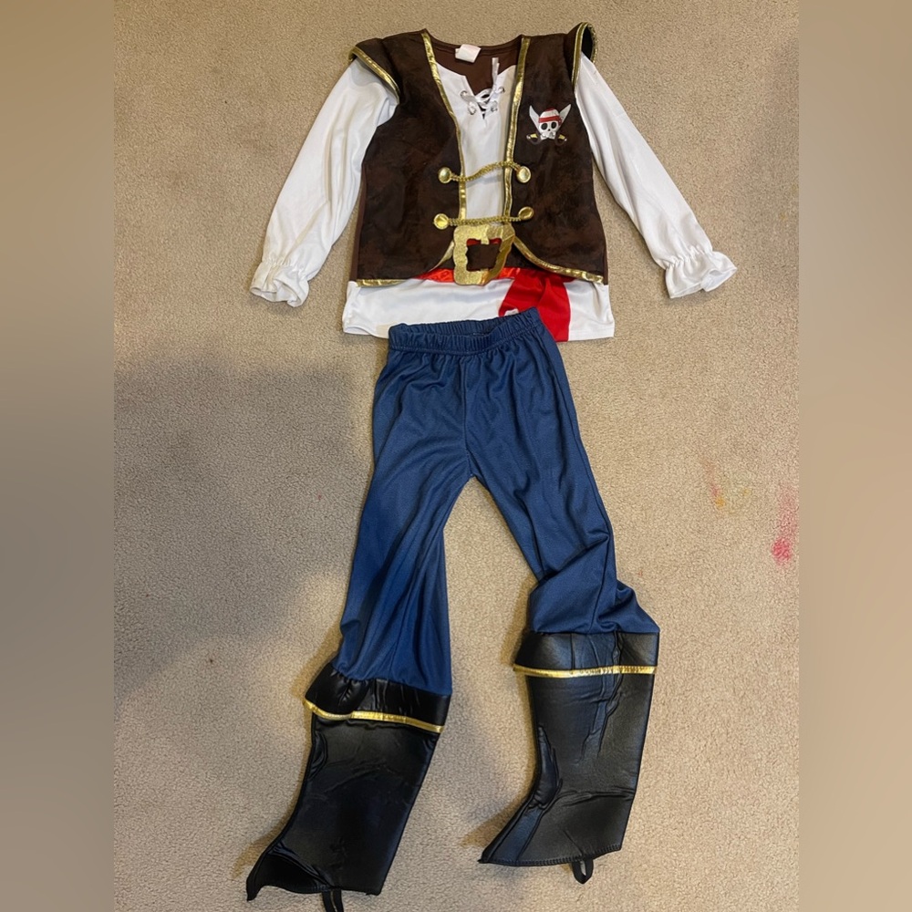 Jake and the Neverland Pirates costume, size 5T